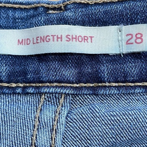 Levi Mid Length Short Womens Sz 28 / 6 Cuffed Hem Red Blank Tab Med Wash - Picture 5 of 12